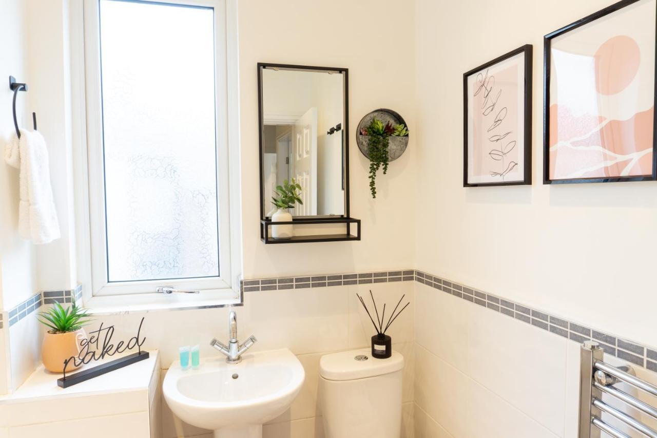 Keith House - Air Host & - Free Parking Apartment Liverpool